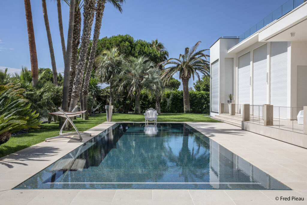 cat_piscine_exception_argent_2021-everblue-artetpiscine-fpieau-1-7651